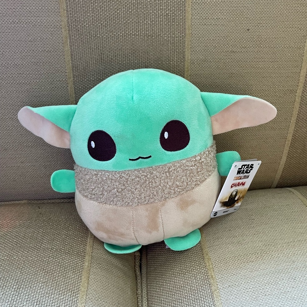 Cuutopia: Star Wars, The Mandalorian Baby Yoda Plushie